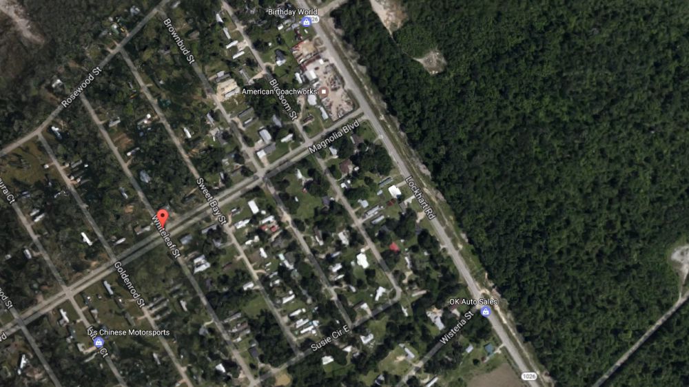 Passenger ejected, driver injured in Denham Springs crash