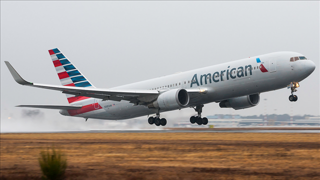 Passengers use duct tape to subdue unruly man on Hawaii-bound flight