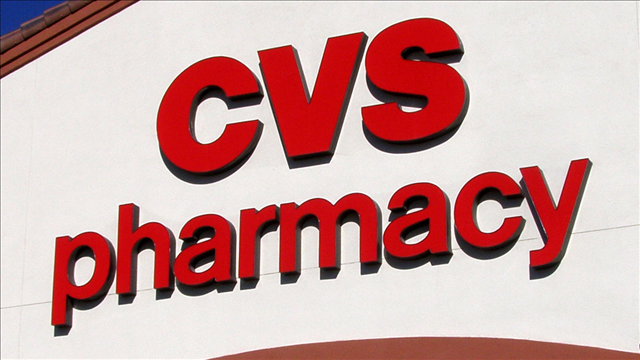 Woman trying to buy birthday card trapped inside Florida CVS