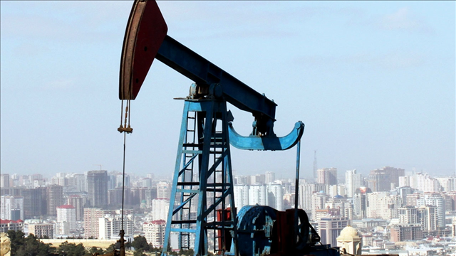 Trump plan to sell off half of oil stockpile sparks debate