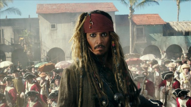 'Pirates of the Caribbean' tops box office, 'Baywatch' sinks
