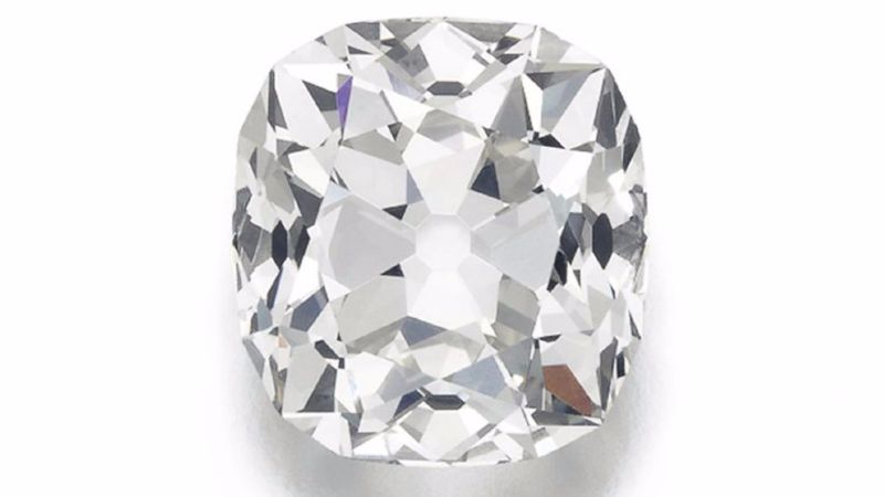 'Costume jewelry' diamond really worth hundreds of thousands