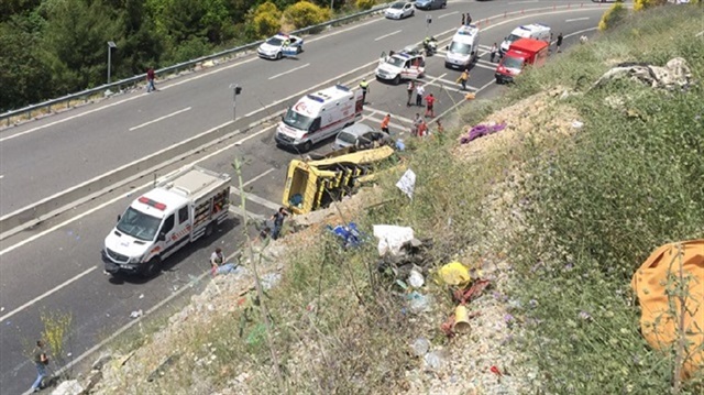 Bus tips over in Turkey, killing at least 23 people