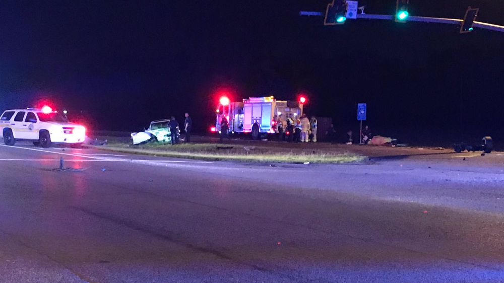1 dead, 2 injured in Airline Highway crash
