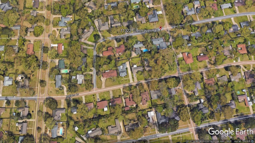 BRFD responds to late night fire on Glenhaven Drive