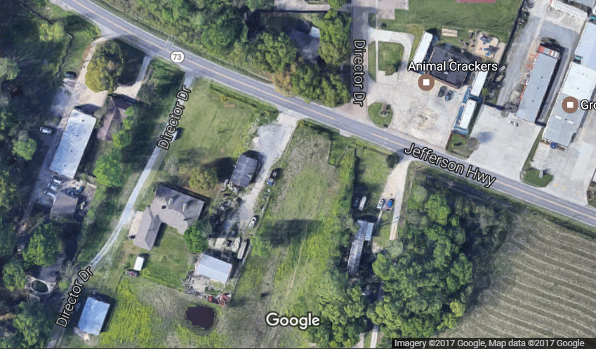 Authorities respond to overturned vehicle on Jefferson Highway