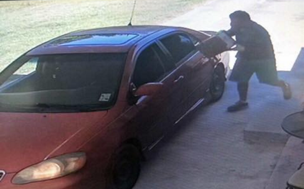 Man wanted for stealing firearms from Livingston Parish home