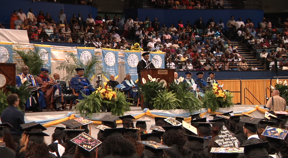 Nearly 700 Southern University graduates at 2017 spring commencement