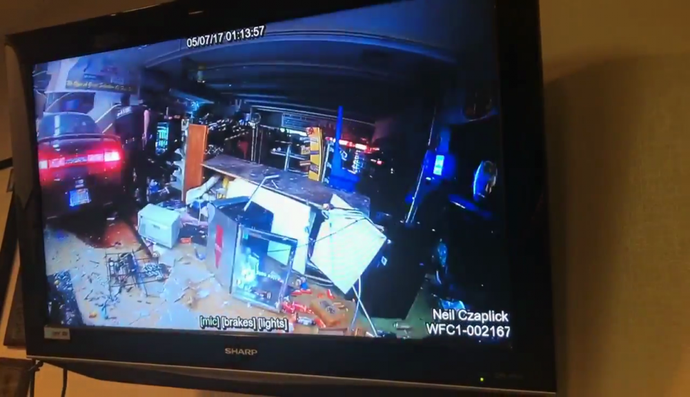 Police: Half-naked driver crashes car into Ohio store to get beer