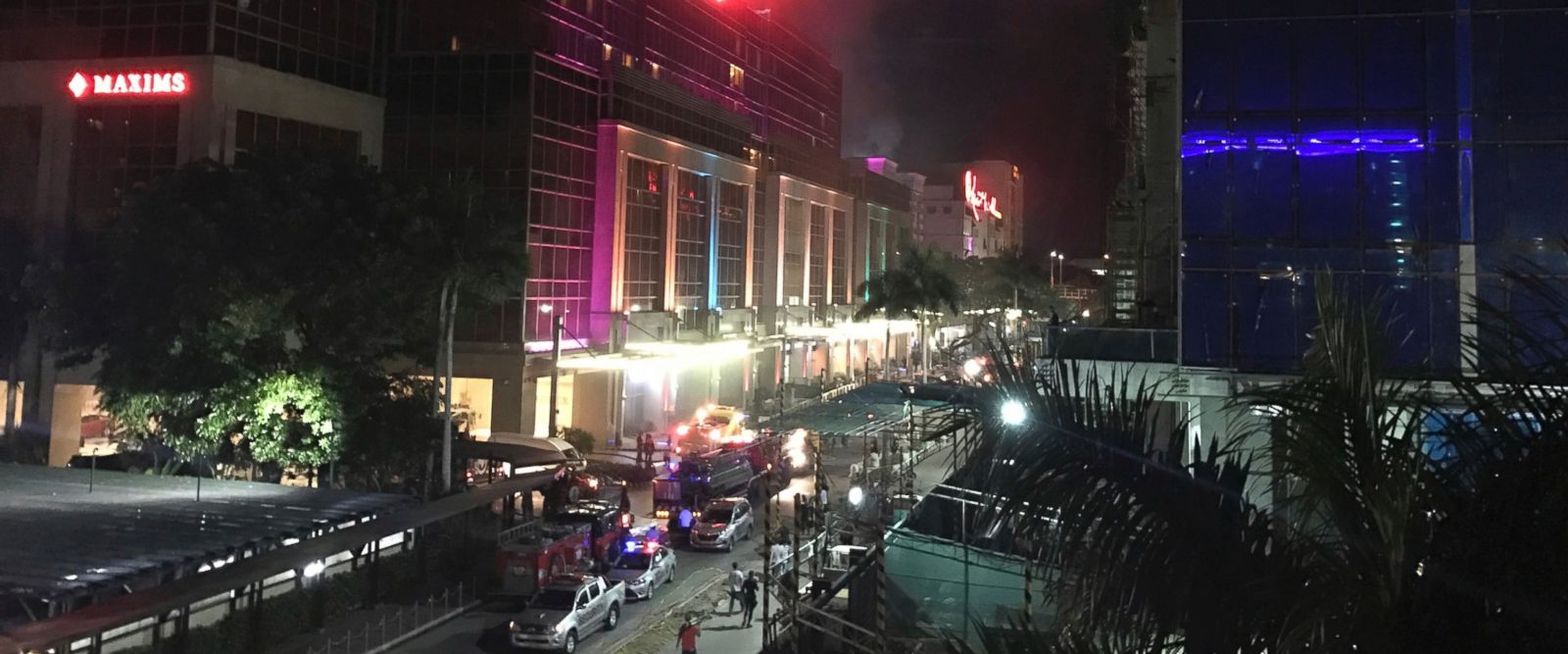 Witnesses: Gunshots and explosions at Philippine mall