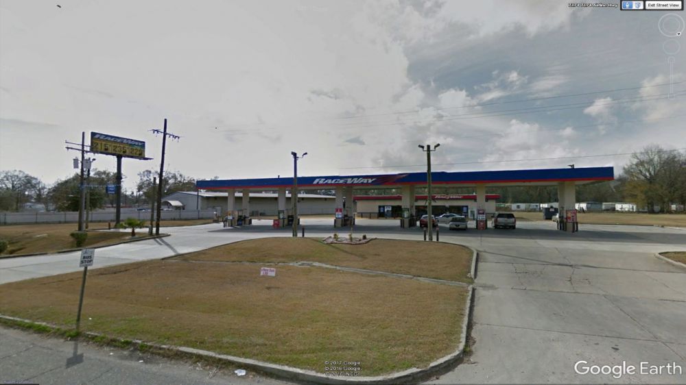 Police investigating shooting death behind Raceway gas station on Airline