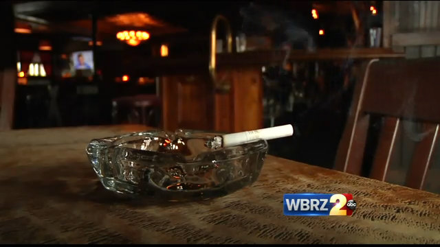 Lafayette council bans smoking in bars
