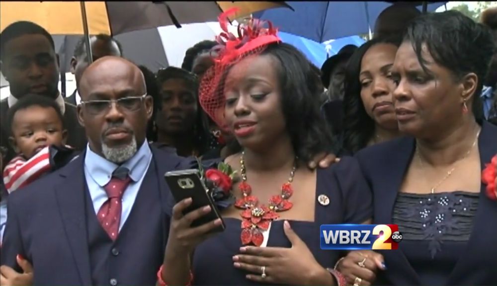 Slain officer's wife speaks of forgiveness at funeral