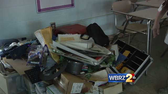 Denham Springs teachers get a glimpse of classrooms after flood