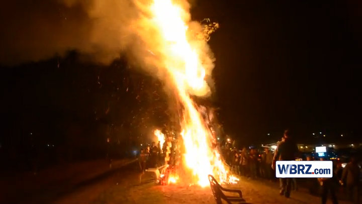 Final preparations made for Christmas Eve bonfires